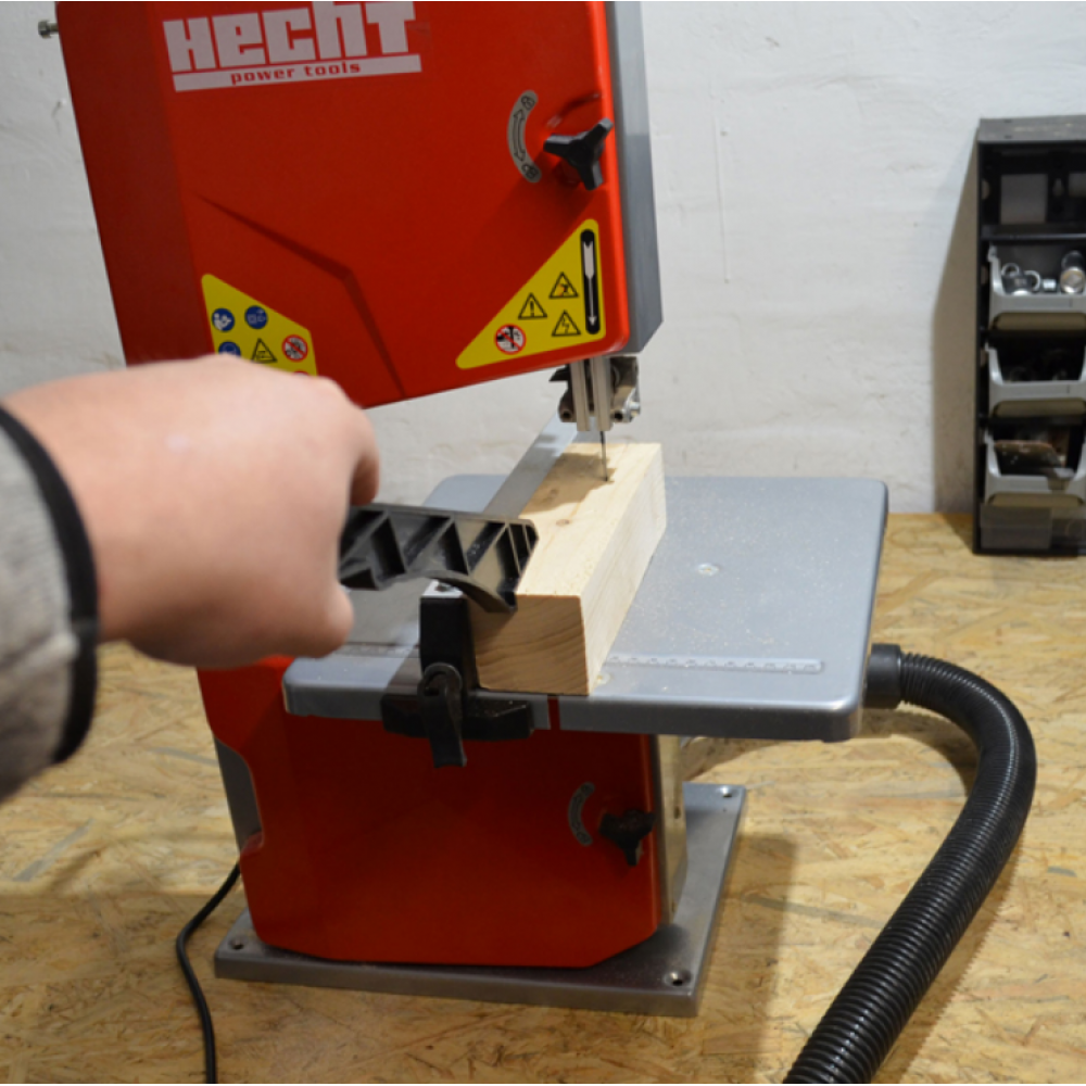 Стрічкова пила по дереву HECHT 8925 - фото 11 Стрічкова пила по дереву HECHT 8925 - фото 11