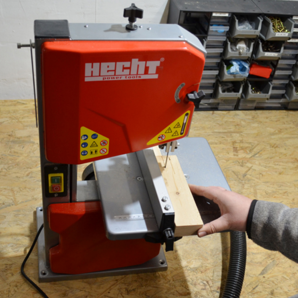 Стрічкова пила по дереву HECHT 8925 - фото 10 Стрічкова пила по дереву HECHT 8925 - фото 10