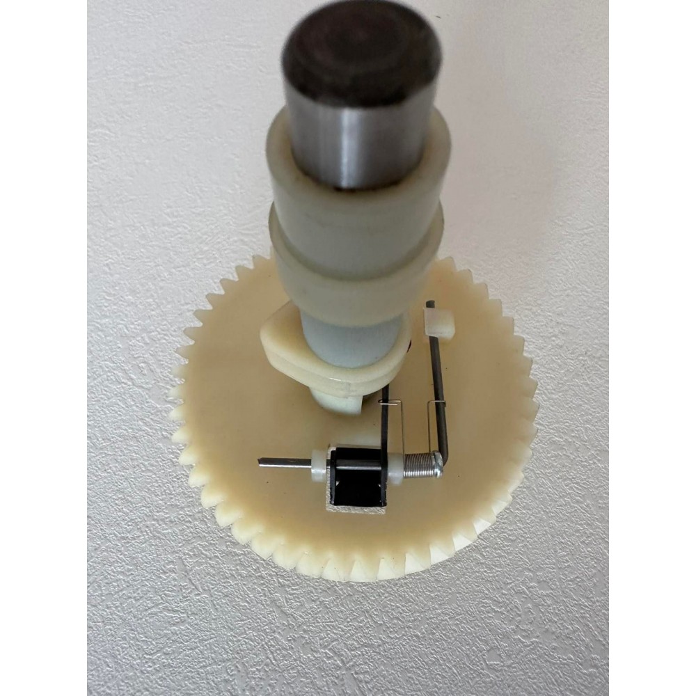 Вал розподільчий двигуна до підмітальної машини НECHT 8101 - фото 1 Вал розподільчий двигуна до підмітальної машини НECHT 8101 - фото 1