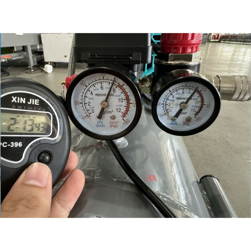 Безмасляний поршневий компресор Mast MOF1390/1100-30L - фото 1 Безмасляний поршневий компресор Mast MOF1390/1100-30L - фото 1