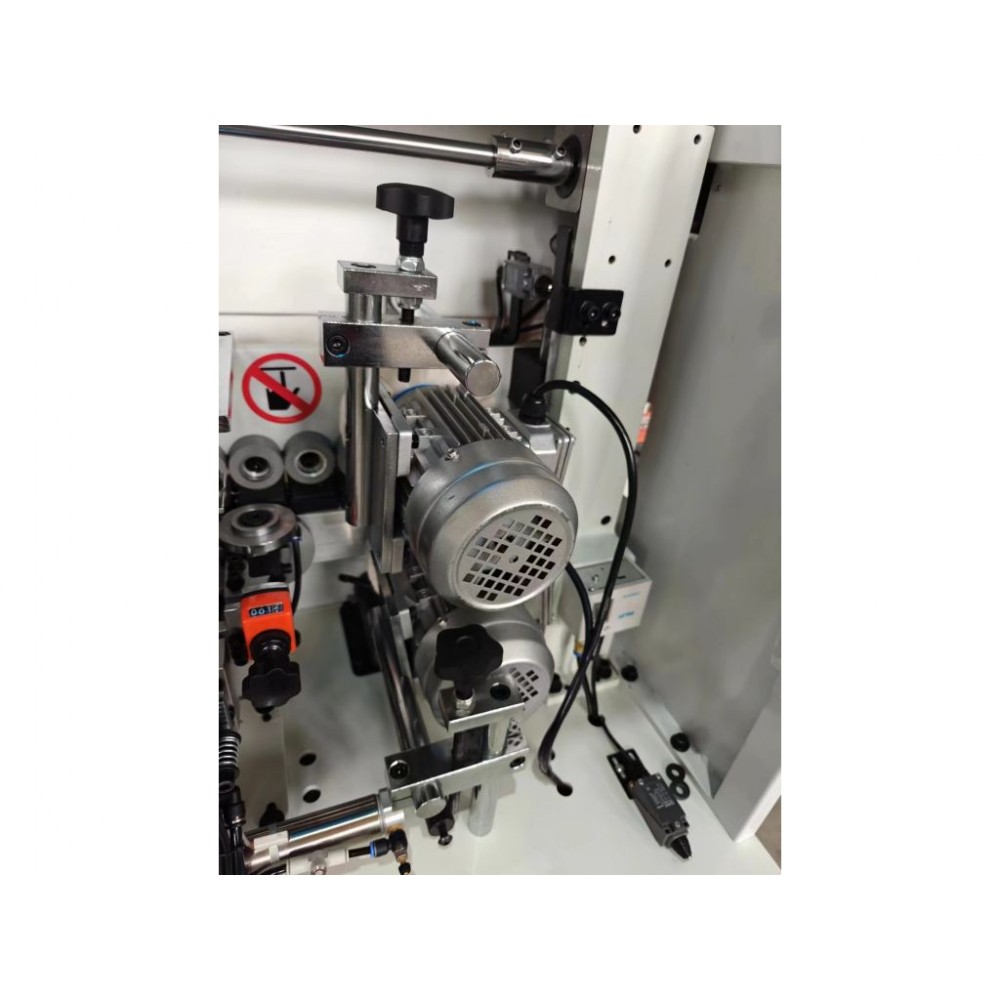 Кромкооблицювальний верстат MAST Holztechnik K308R - фото 15 Кромкооблицювальний верстат MAST Holztechnik K308R - фото 15