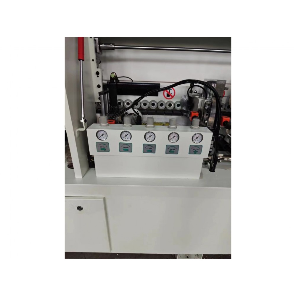 Кромкооблицювальний верстат MAST Holztechnik K308R - фото 17 Кромкооблицювальний верстат MAST Holztechnik K308R - фото 17