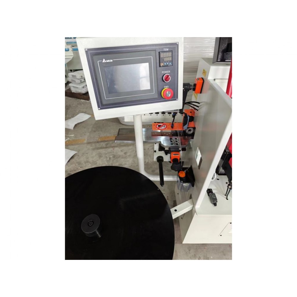 Кромкооблицювальний верстат MAST Holztechnik K308R - фото 9 Кромкооблицювальний верстат MAST Holztechnik K308R - фото 9