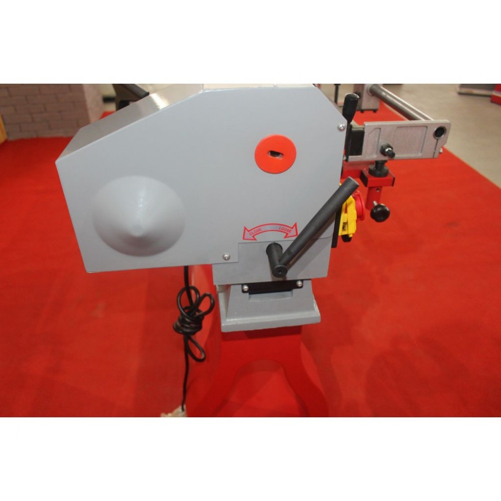 Токарний верстат для обробки і заточування заготовок Holzmann VD 1100N - фото 3 Токарний верстат для обробки і заточування заготовок Holzmann VD 1100N - фото 3