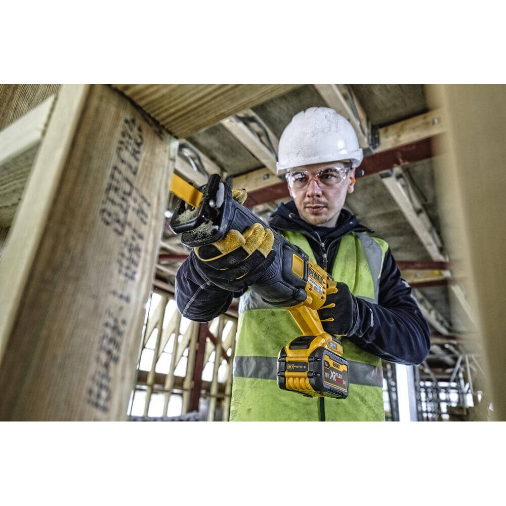 Пила шабельна акумуляторна DeWALT DCS389X2 - фото 4 Пила шабельна акумуляторна DeWALT DCS389X2 - фото 4