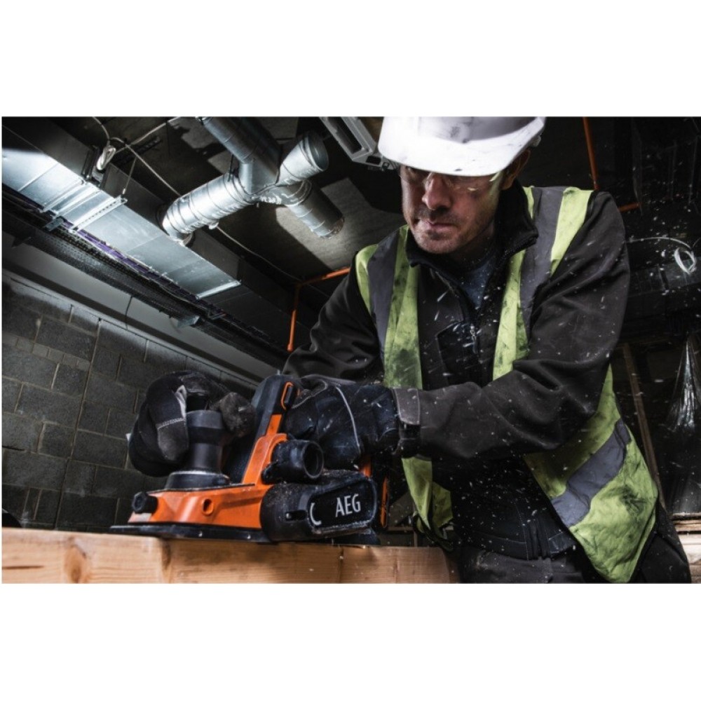 Акумуляторний рубанок AEG BHO18BL-0 без АКБ и ЗП (4935464988) - фото 1 Акумуляторний рубанок AEG BHO18BL-0 без АКБ и ЗП (4935464988) - фото 1