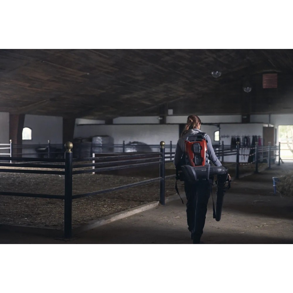 Акумуляторна повітродувка Husqvarna 340iBT (9677962-03) (без АКБ та ЗП) - фото 5 Акумуляторна повітродувка Husqvarna 340iBT (9677962-03) (без АКБ та ЗП) - фото 5