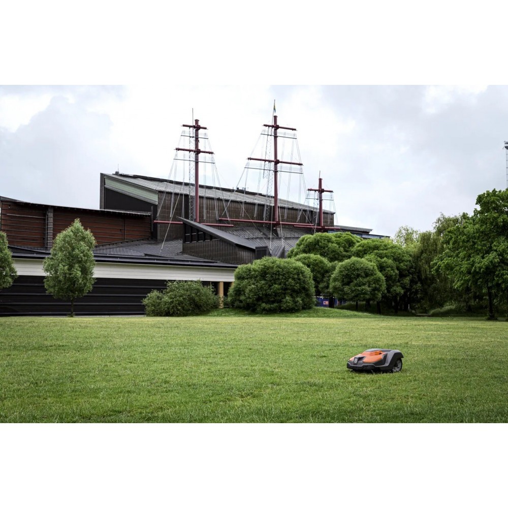 Газонокосарка-робот Husqvarna AM 550 EPOS (9706567-11) - фото 5 Газонокосарка-робот Husqvarna AM 550 EPOS (9706567-11) - фото 5