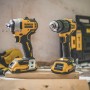 Набір з двох інструментів безщіткових DeWALT DCK2062D2T - фото 5