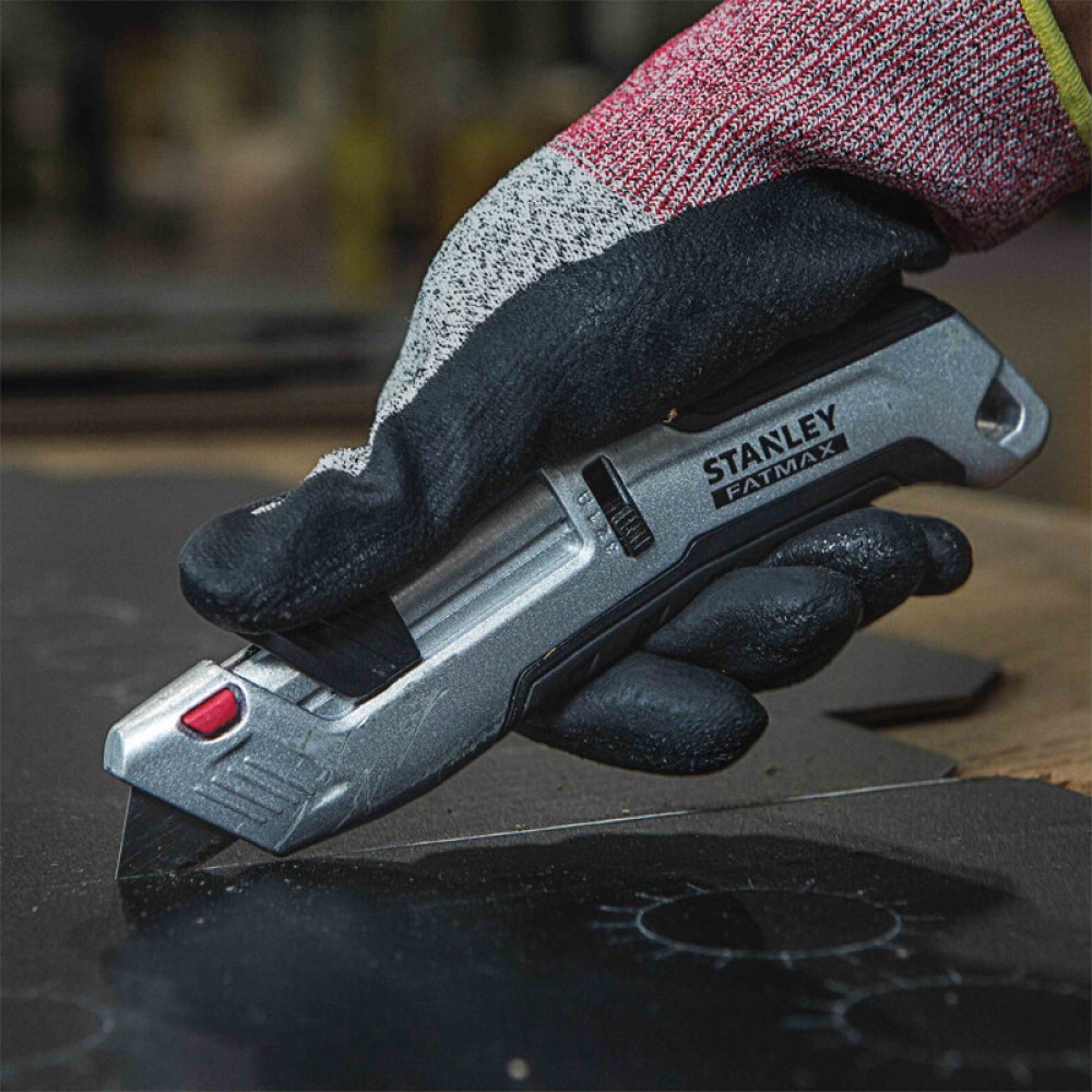 Ніж безпечний з лезом для оздоблювальних робіт STANLEY FMHT10367-0 - фото 3 Ніж безпечний з лезом для оздоблювальних робіт STANLEY FMHT10367-0 - фото 3