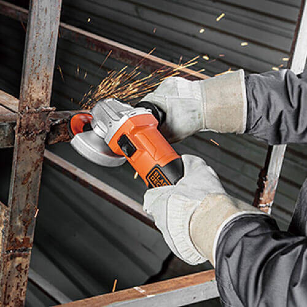 Шліфмашина кутова - болгарка мережева BLACK+DECKER G650 - фото 3 Шліфмашина кутова - болгарка мережева BLACK+DECKER G650 - фото 3