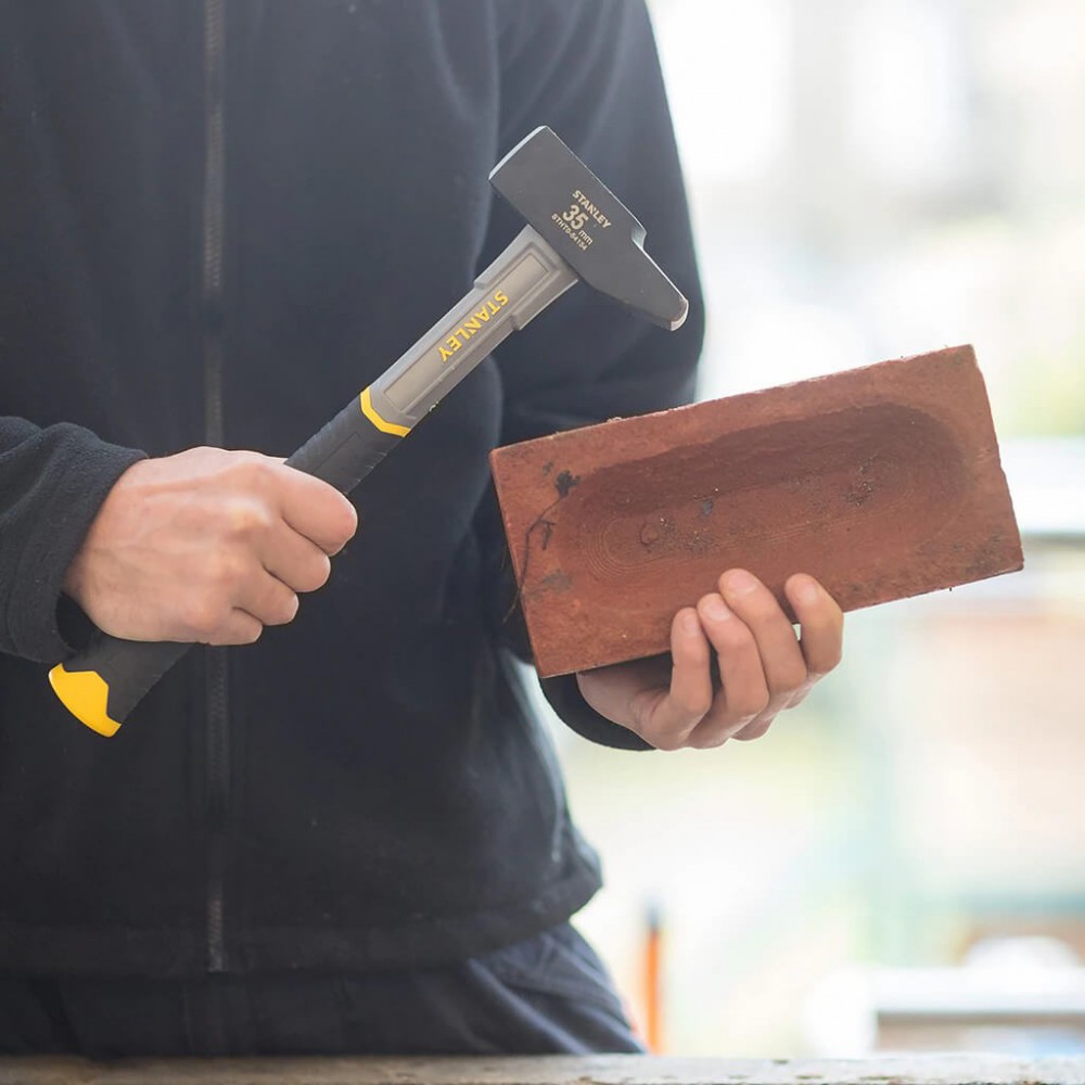 Молоток інженерний Fiberglass, вага 300 г STANLEY STHT0-54131 - фото 3 Молоток інженерний Fiberglass, вага 300 г STANLEY STHT0-54131 - фото 3