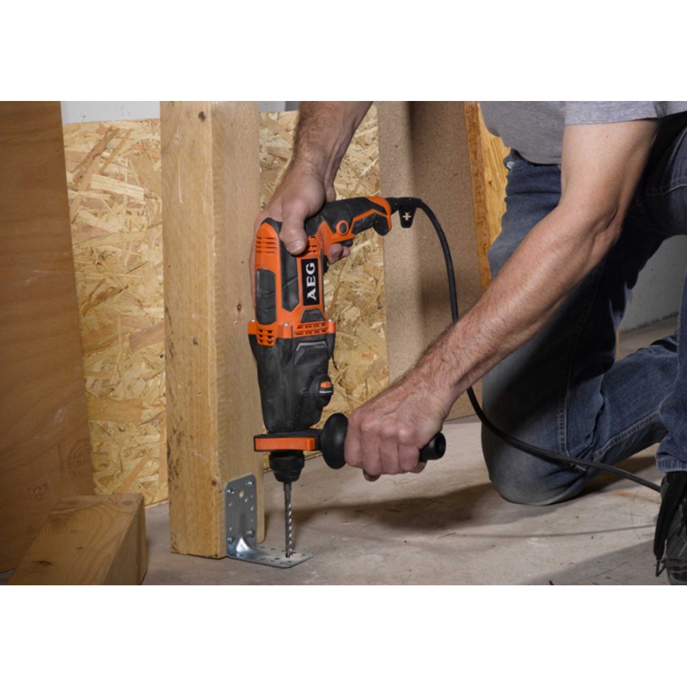 Перфоратор мережевий SDS+ AEG 800 Вт (4935451555) - фото 1 Перфоратор мережевий SDS+ AEG 800 Вт (4935451555) - фото 1