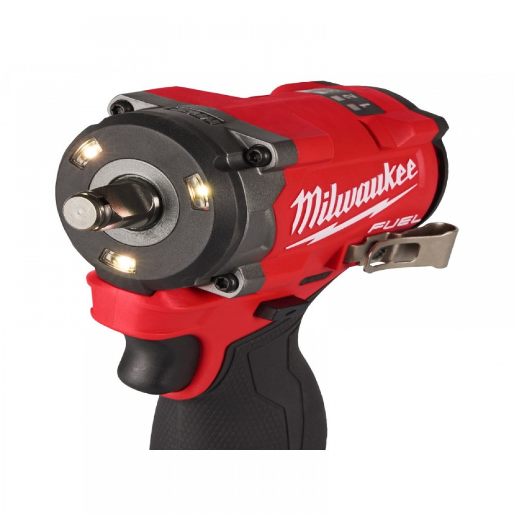 Гайковерт високомоментний MILWAUKEE 1/2\" (746 Нм) M12 FCIWF12G3-502X (+2 акумулятори, зарядний пристрій, HD кейс) - фото 5 Гайковерт високомоментний MILWAUKEE 1/2\" (746 Нм) M12 FCIWF12G3-502X (+2 акумулятори, зарядний пристрій, HD кейс) - фото 5