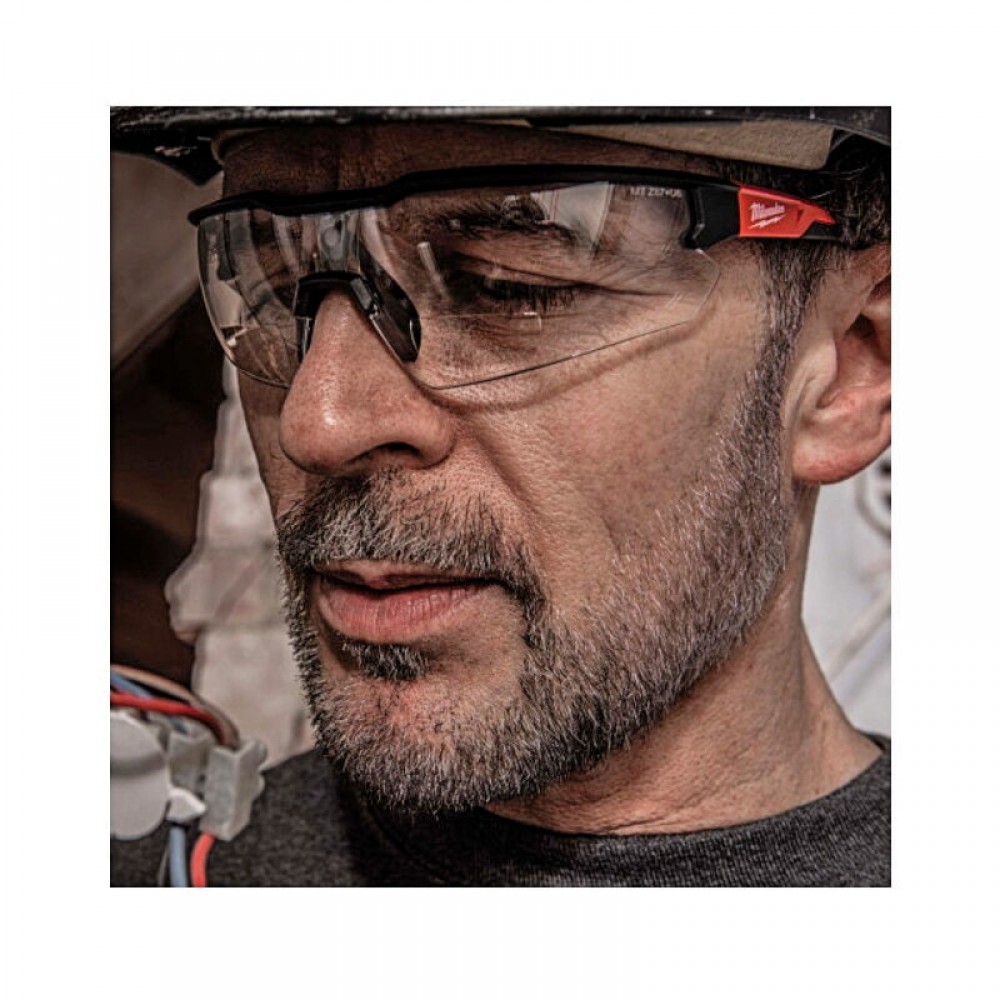 Окуляри захисні Magnified MILWAUKEE із зоною корекції (+1.5, прозорі) - фото 2 Окуляри захисні Magnified MILWAUKEE із зоною корекції (+1.5, прозорі) - фото 2